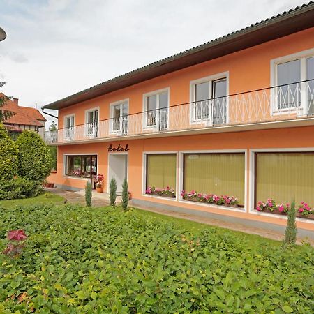 Hotel Reineldis Mureck Bagian luar foto