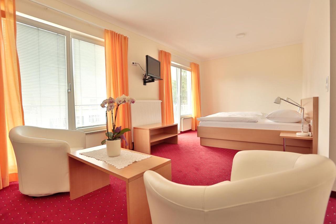 Hotel Reineldis Mureck Bagian luar foto