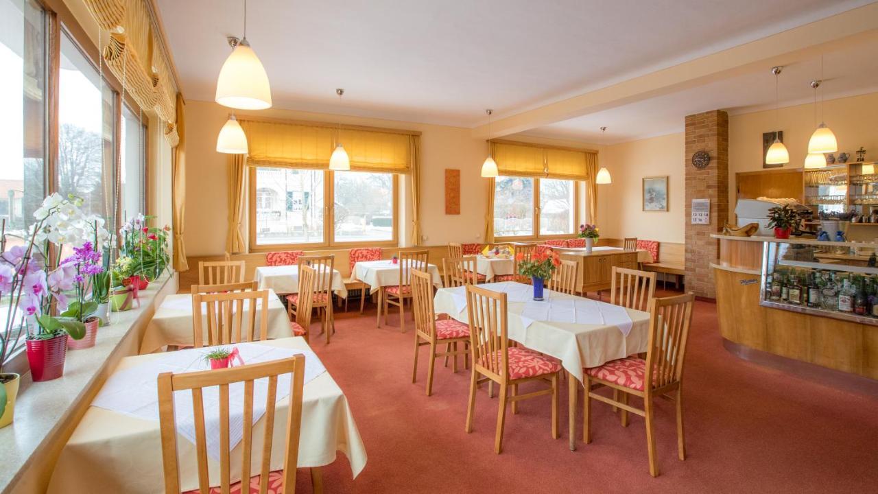 Hotel Reineldis Mureck Bagian luar foto