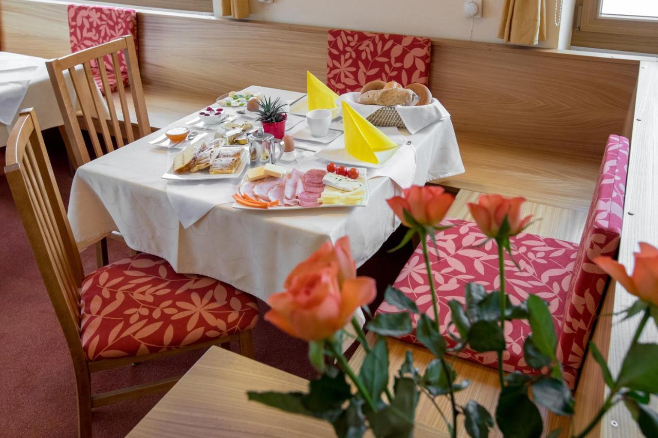 Hotel Reineldis Mureck Bagian luar foto