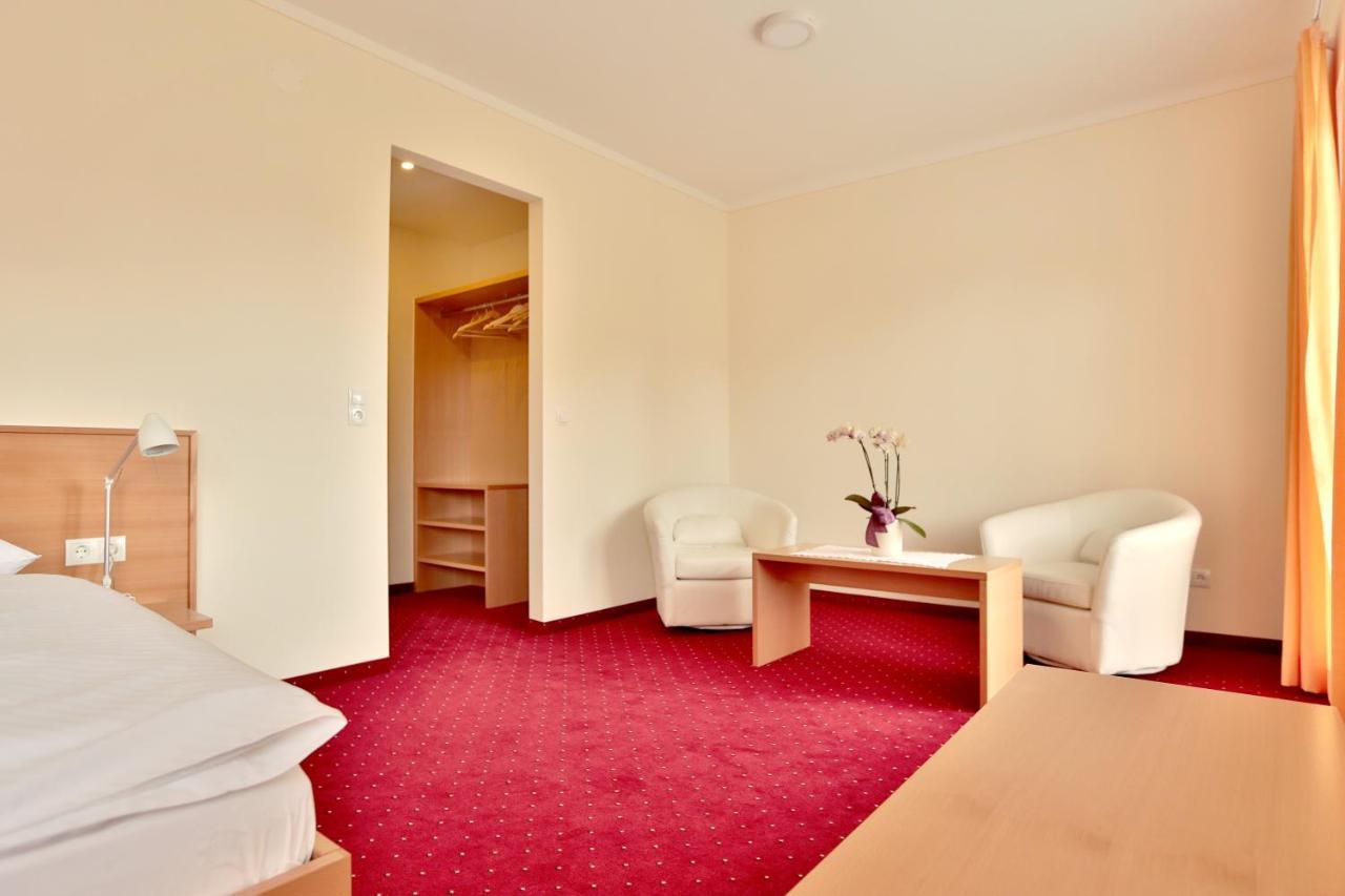Hotel Reineldis Mureck Bagian luar foto