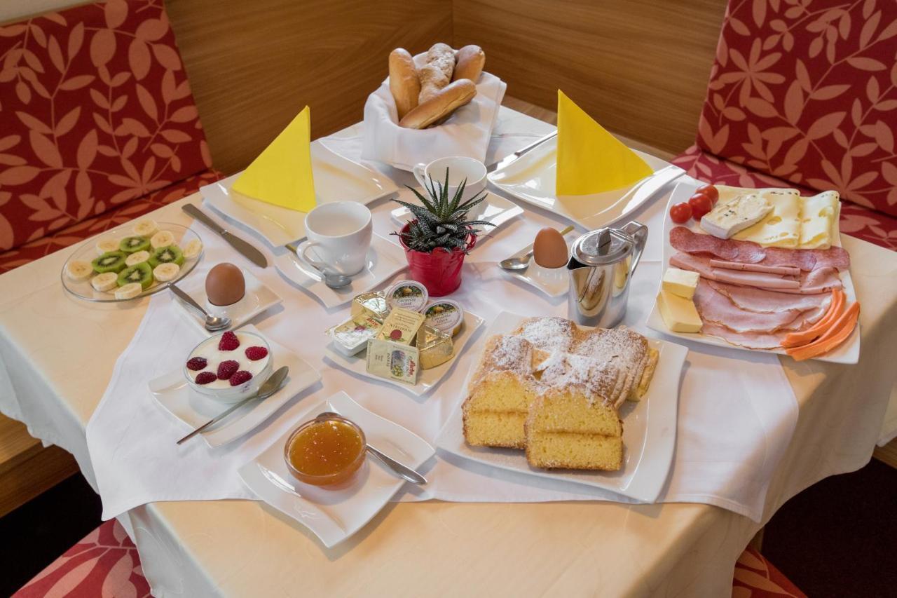 Hotel Reineldis Mureck Bagian luar foto
